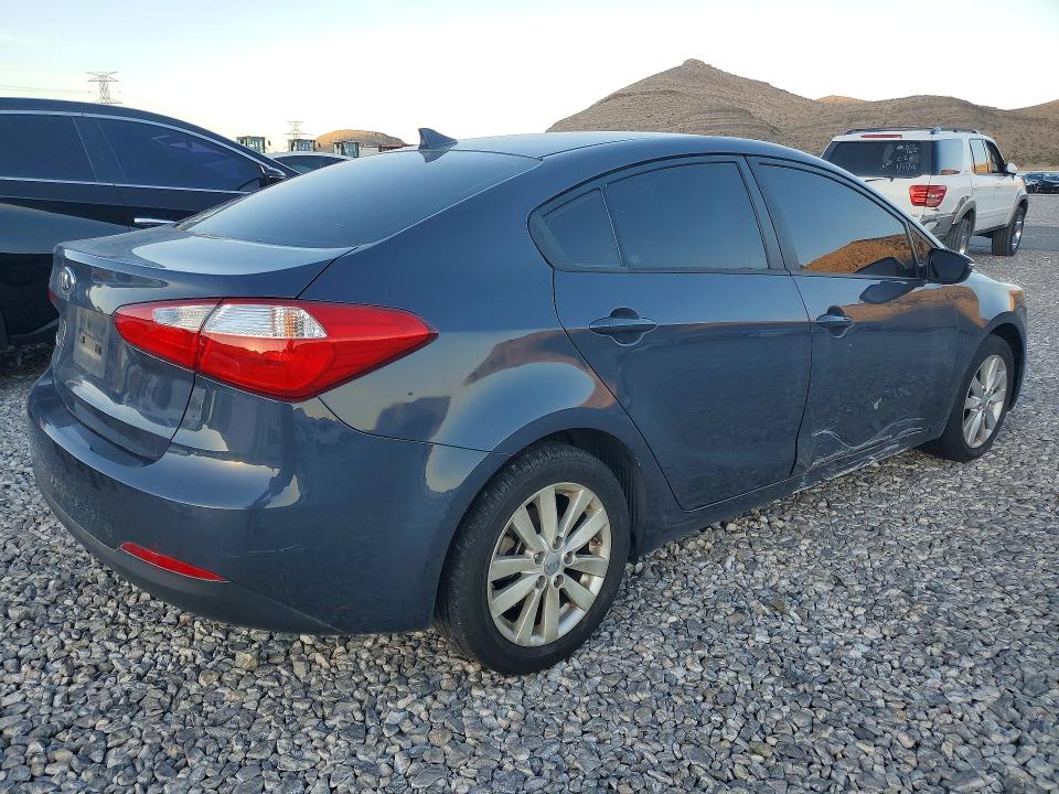 2014 Kia Forte მანქანა იყიდება აუქციონზე, vin: KNAFX4A68E5063399, აუქციონის ნომერი: 45888956