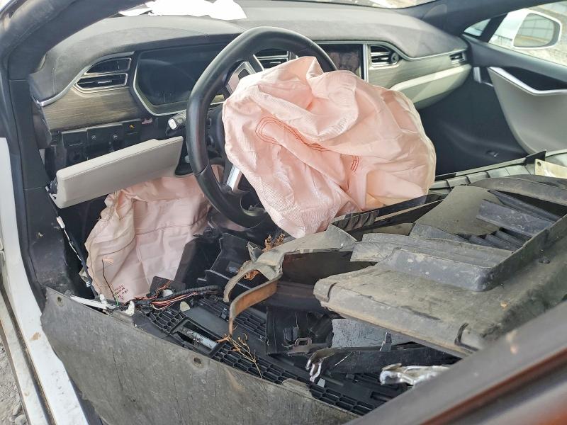 Продажа на аукционе авто 2016 Tesla Model S, vin: 5YJSA1E16GF134035, номер лота: 42020756