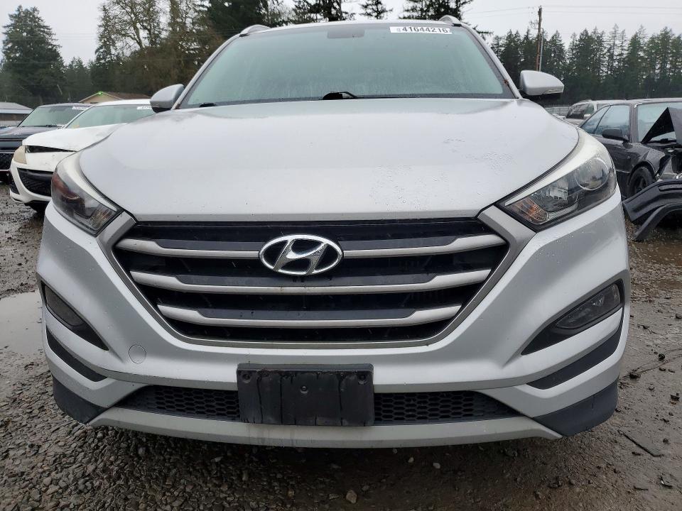 41644216 :رقم المزاد ، KM8J3CA25HU273271 vin ، 2017 Hyundai Tucson مزاد بيع