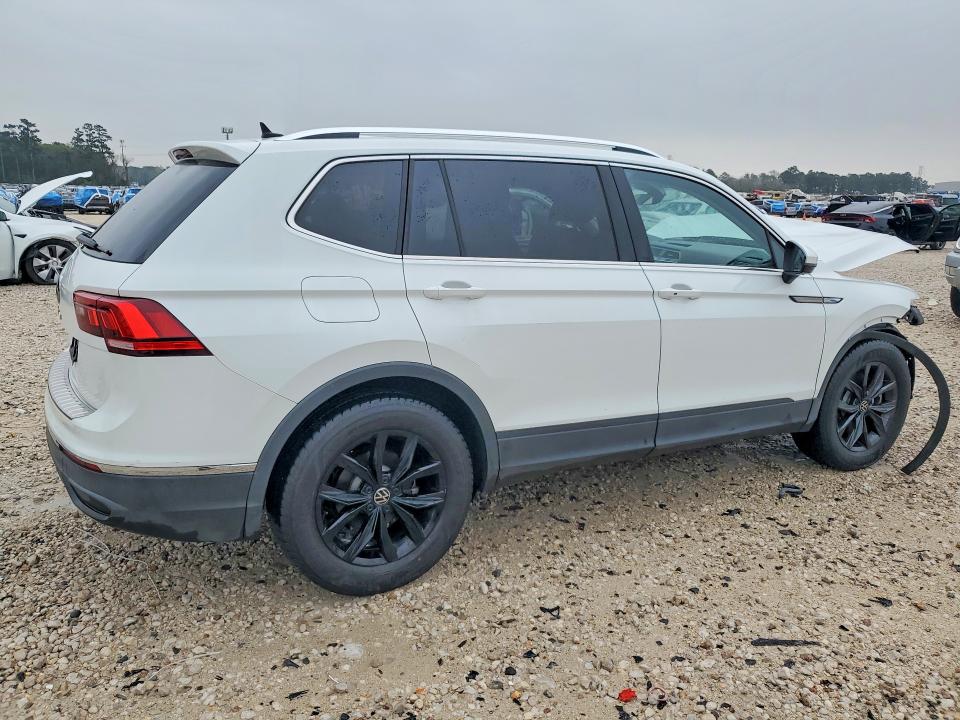 41740286 :رقم المزاد ، 3VV3B7AX8NM104124 vin ، 2022 Volkswagen Tiguan مزاد بيع