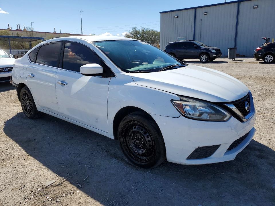 Продаж на аукціоні авто 2018 Nissan Sentra, vin: 3N1AB7AP0JY256572, номер лоту: 79126365
