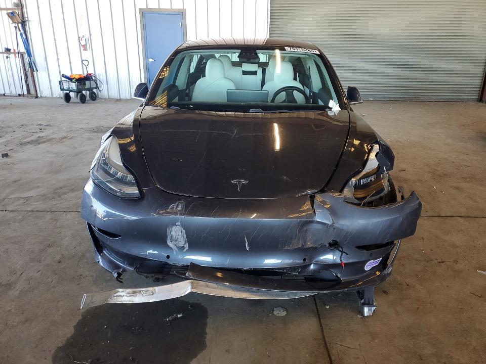 Auction sale of the 2018 Tesla Model 3, vin: 5YJ3E1EA8JF155596, lot number: 79475285