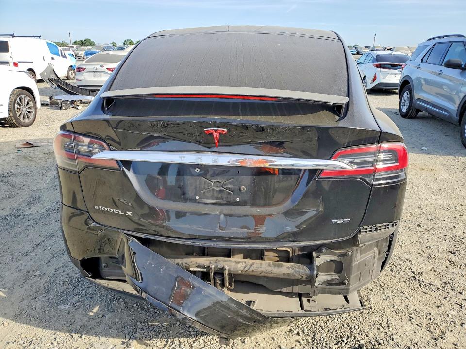Продаж на аукціоні авто 2018 Tesla Model X, vin: 5YJXCDE23JF141381, номер лоту: 46955226