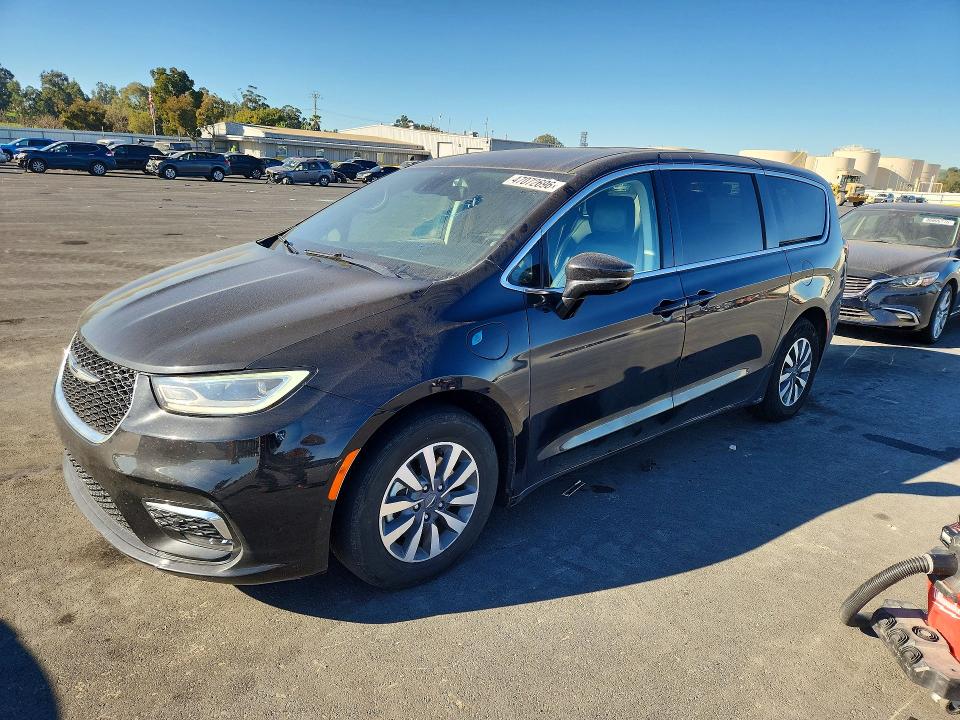 Продажа на аукционе авто 2022 Chrysler Pacifica, vin: 2C4RC1L79NR121412, номер лота: 47072696