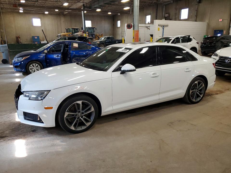 79729255 :رقم المزاد ، WAUGMAF47KA122867 vin ، 2019 Audi A4 مزاد بيع