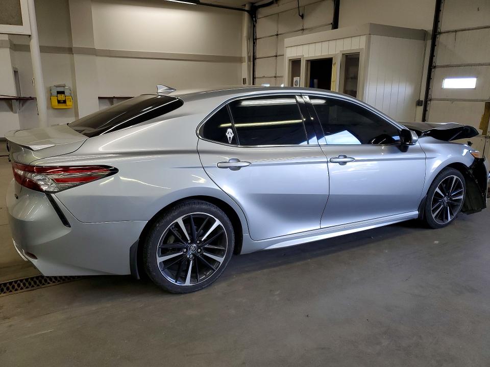 Продажа на аукционе авто 2018 Toyota Camry, vin: 4T1B61HK8JU136840, номер лота: 48157176