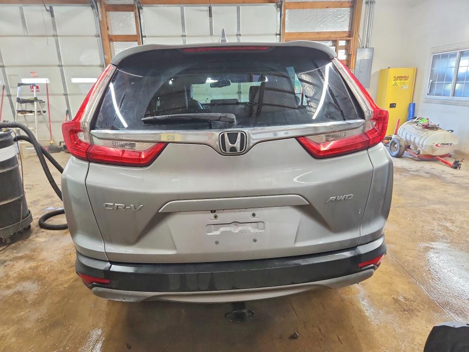 46711606 :رقم المزاد ، 7FARW2H83JE000402 vin ، 2018 Honda Cr-v مزاد بيع