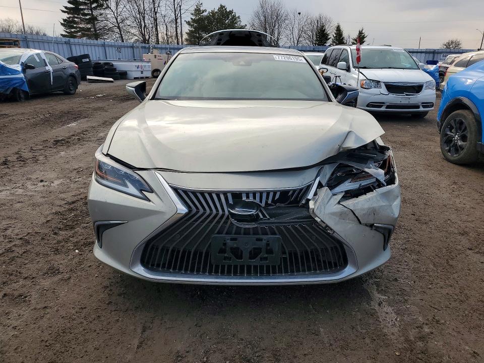 77296195 :رقم المزاد ، 58ABZ1B15KU014440 vin ، 2019 Lexus Es مزاد بيع