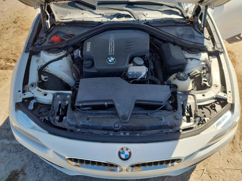 47260586 :رقم المزاد ، WBA8E9G56GNT43075 vin ، 2016 Bmw 328 مزاد بيع