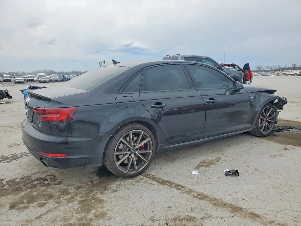 Продажа на аукционе авто 2018 Audi A4, vin: WAUENAF43JA059608, номер лота: 79446575