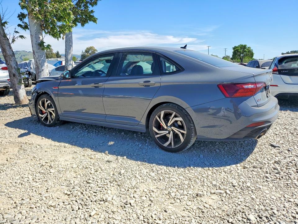 47432656 :رقم المزاد ، 3VW2T7BU2NM014220 vin ، 2022 Volkswagen Jetta مزاد بيع