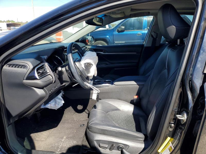 46400626 :رقم المزاد ، 4T1B61HK8JU039833 vin ، 2018 Toyota Camry مزاد بيع