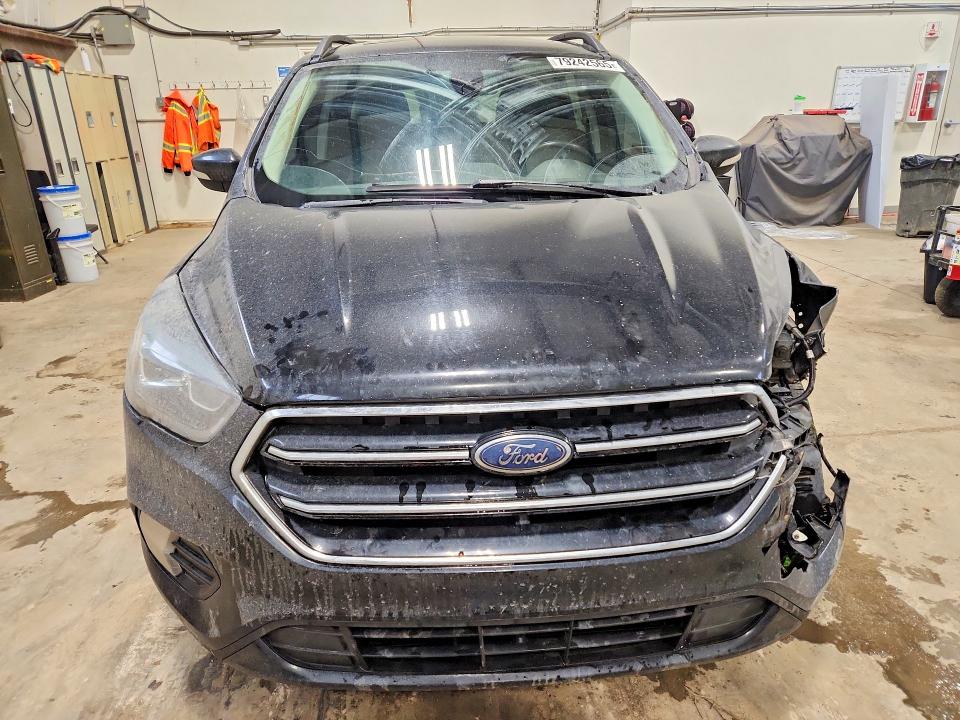 2017 Ford Escape მანქანა იყიდება აუქციონზე, vin: 1FMCU9J99HUD70074, აუქციონის ნომერი: 79242565