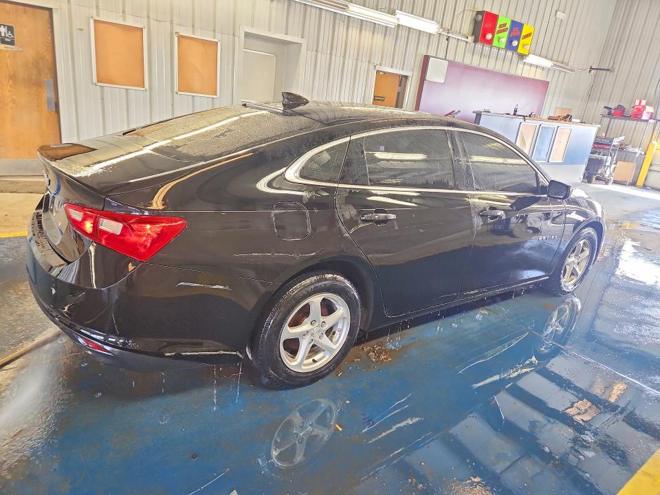47229376 :رقم المزاد ، 1G1ZB5ST2JF115115 vin ، 2018 Chevrolet Malibu مزاد بيع