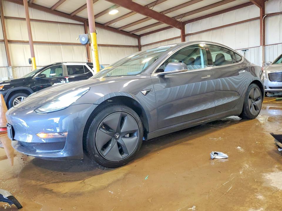 46888866 :رقم المزاد ، 5YJ3E1EA4JF039716 vin ، 2018 Tesla Model 3 مزاد بيع