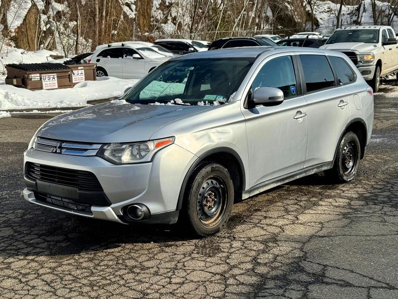 Продаж на аукціоні авто 2015 Mitsubishi Outlander, vin: JA4AZ3A39FZ001036, номер лоту: 41918296
