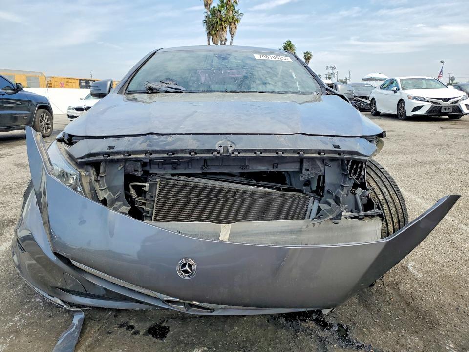 79670025 :رقم المزاد ، WDDSJ4EB7JN613105 vin ، 2018 Mercedes-benz Cla مزاد بيع