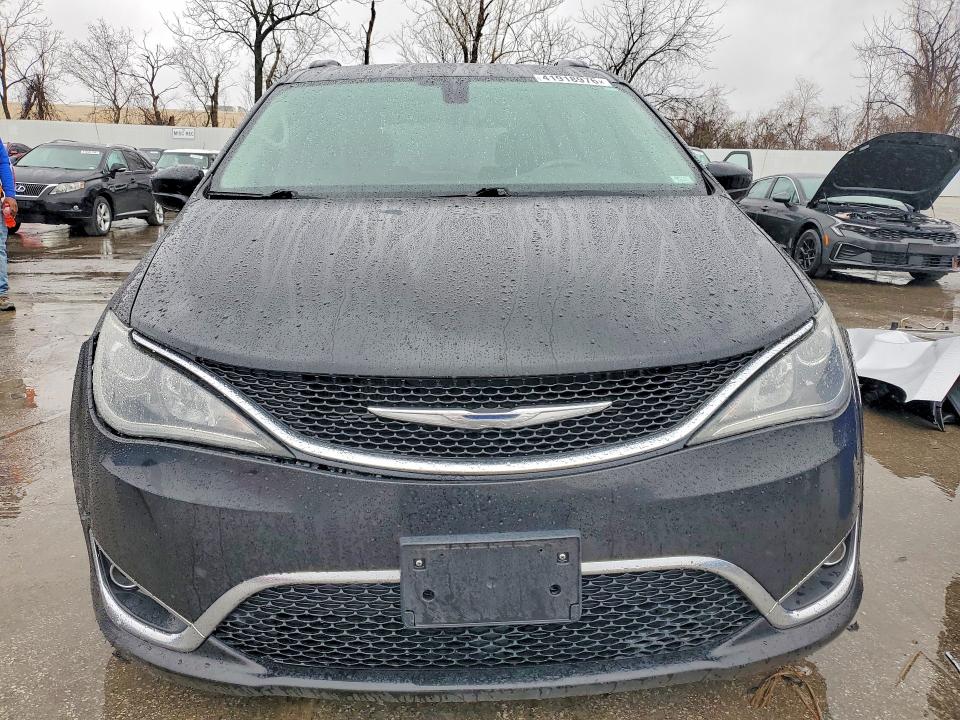 41918976 :رقم المزاد ، 2C4RC1BG5HR591202 vin ، 2017 Chrysler Pacifica مزاد بيع