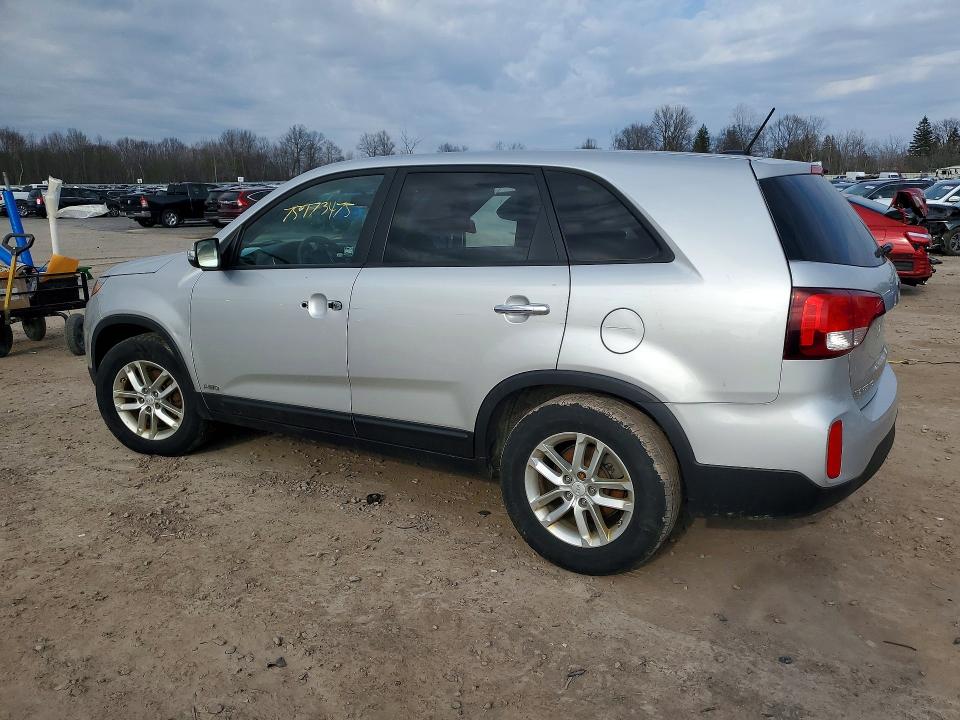 2015 Kia Sorento მანქანა იყიდება აუქციონზე, vin: 5XYKTCA68FG622692, აუქციონის ნომერი: 46640026