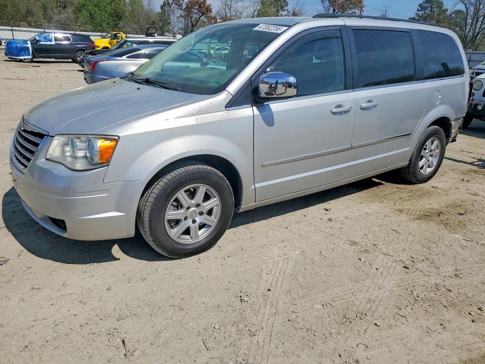 2010 Chrysler Town & Country მანქანა იყიდება აუქციონზე, vin: 2A4RR5D19AR337104, აუქციონის ნომერი: 47062256