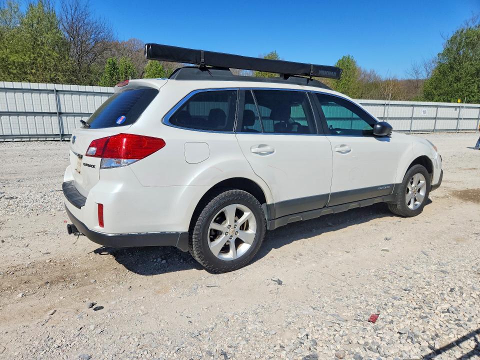 47589506 :رقم المزاد ، 4S4BRCAC0E3228252 vin ، 2014 Subaru Outback مزاد بيع
