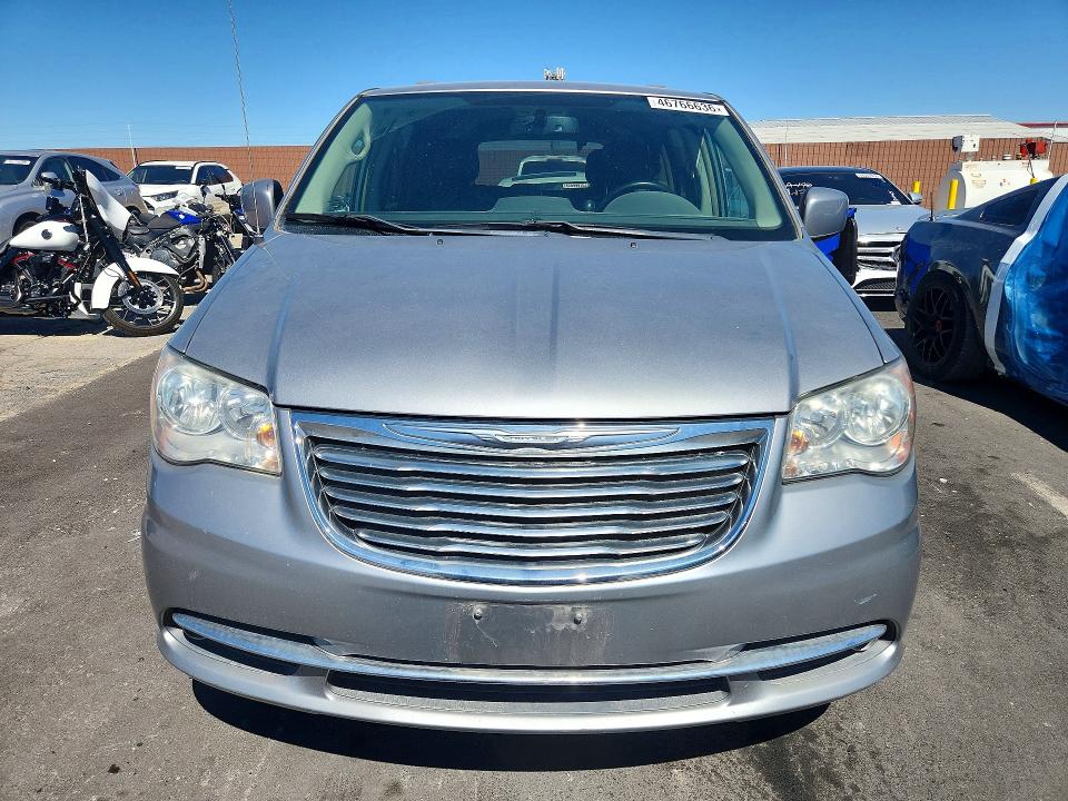 2015 Chrysler Town & Country მანქანა იყიდება აუქციონზე, vin: 2C4RC1BGXFR661807, აუქციონის ნომერი: 46766636