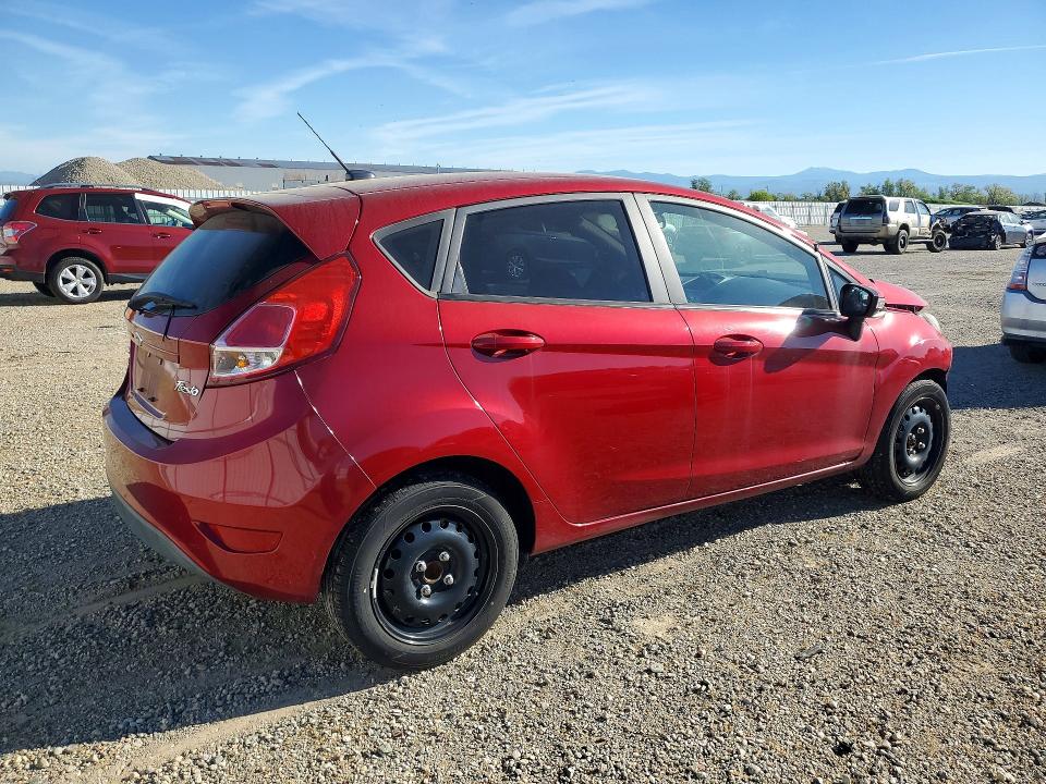 47034536 :رقم المزاد ، 3FADP4EE9FM225411 vin ، 2015 Ford Fiesta مزاد بيع