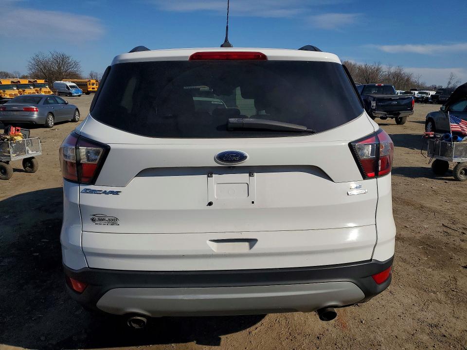 2018 Ford Escape მანქანა იყიდება აუქციონზე, vin: 1FMCU0GD5JUD19314, აუქციონის ნომერი: 46328486