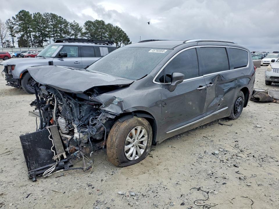45760866 :رقم المزاد ، 2C4RC1BG9KR650761 vin ، 2019 Chrysler Pacifica مزاد بيع