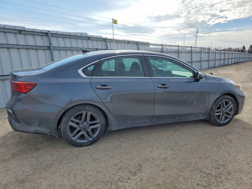 47586506 :رقم المزاد ، 3KPF54AD4ME355870 vin ، 2021 Kia Forte مزاد بيع