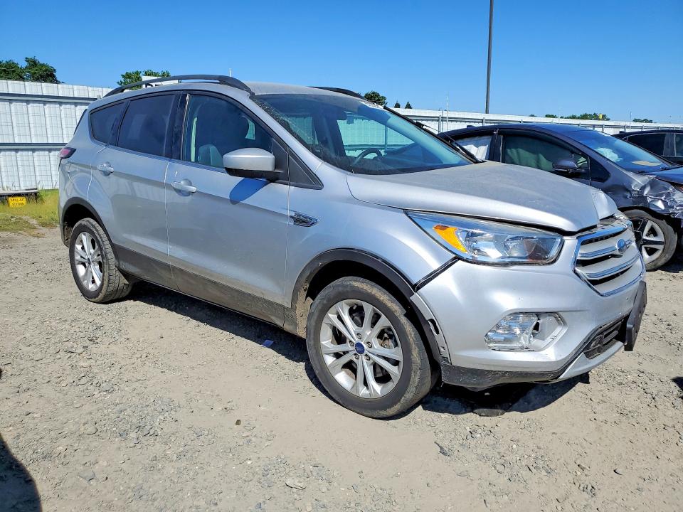 Продаж на аукціоні авто 2018 Ford Escape, vin: 1FMCU9GD1JUA98203, номер лоту: 46494026