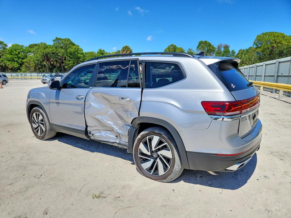 47783976 :رقم المزاد ، 1V2JR2CA3SC558810 vin ، 2025 Volkswagen Atlas مزاد بيع
