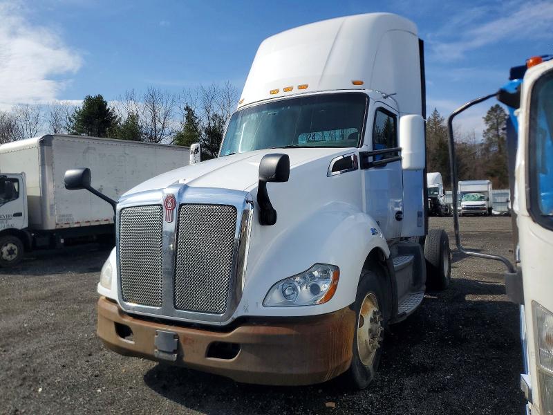 2016 Kenworth T680 მანქანა იყიდება აუქციონზე, vin: 1XKYA48X5GJ496690, აუქციონის ნომერი: 77529255
