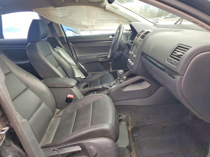 2010 Volkswagen Jetta მანქანა იყიდება აუქციონზე, vin: 3VWAL7AJ6AM017585, აუქციონის ნომერი: 48277606