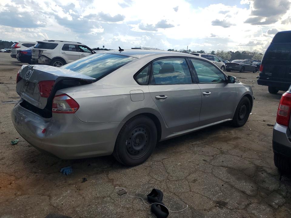 2013 Volkswagen Passat მანქანა იყიდება აუქციონზე, vin: 1VWAP7A33DC136531, აუქციონის ნომერი: 41586426