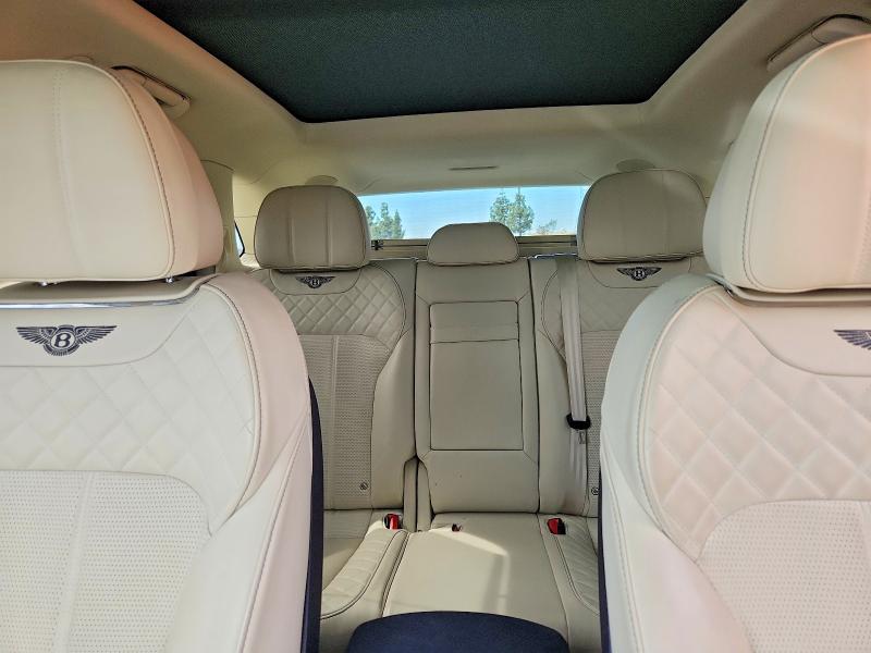 2018 Bentley Bentayga მანქანა იყიდება აუქციონზე, vin: SJAAC2ZV8JC021752, აუქციონის ნომერი: 41730566