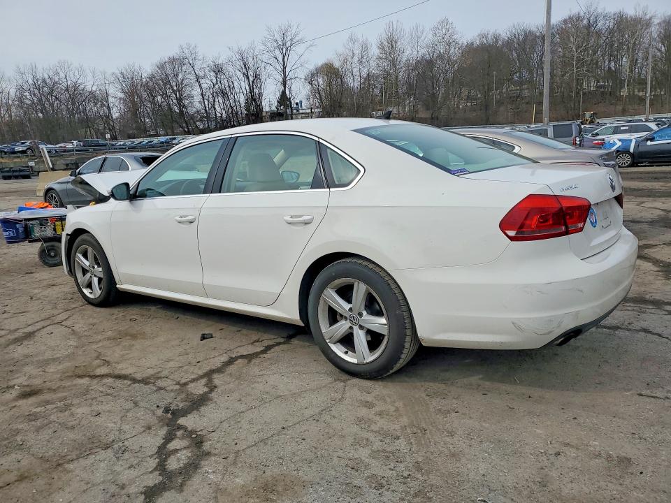 2012 Volkswagen Passat მანქანა იყიდება აუქციონზე, vin: 1VWBP7A38CC084896, აუქციონის ნომერი: 47305566
