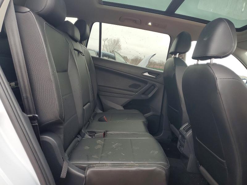 45943906 :رقم المزاد ، 3VV3B7AX9JM068714 vin ، 2018 Volkswagen Tiguan مزاد بيع