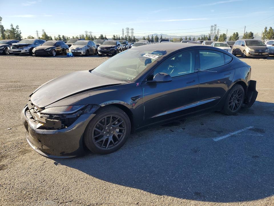 45982916 :رقم المزاد ، 5YJ3E1EB3SF985901 vin ، 2025 Tesla Model 3 مزاد بيع