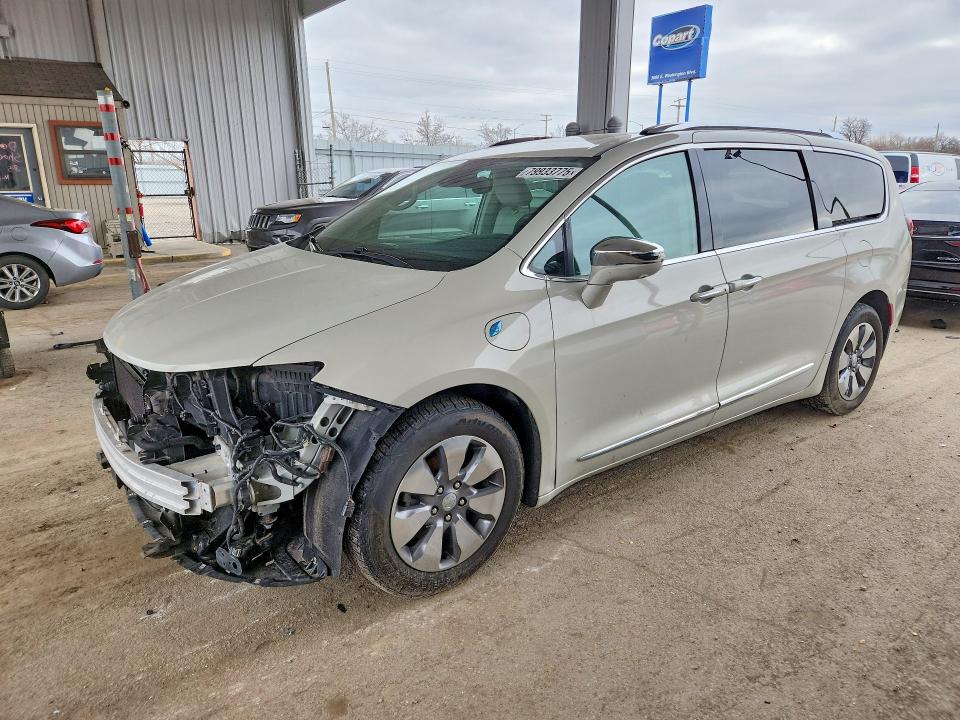 Продажа на аукционе авто 2017 Chrysler Pacifica, vin: 2C4RC1N70HR710933, номер лота: 79933775