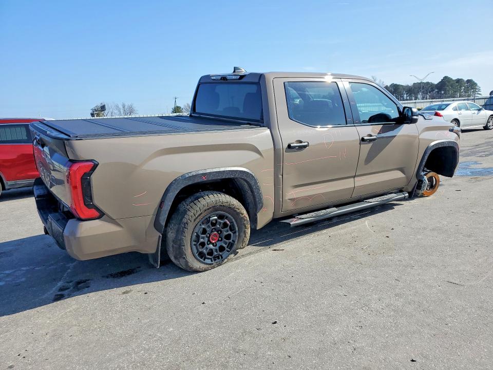 Продаж на аукціоні авто 2025 Toyota Tundra, vin: 5TFPC5DB3SX106015, номер лоту: 79292515