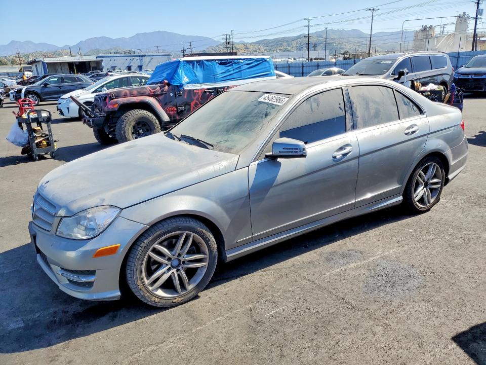 2014 Mercedes-benz C მანქანა იყიდება აუქციონზე, vin: WDDGF4HB5EG237114, აუქციონის ნომერი: 45482966