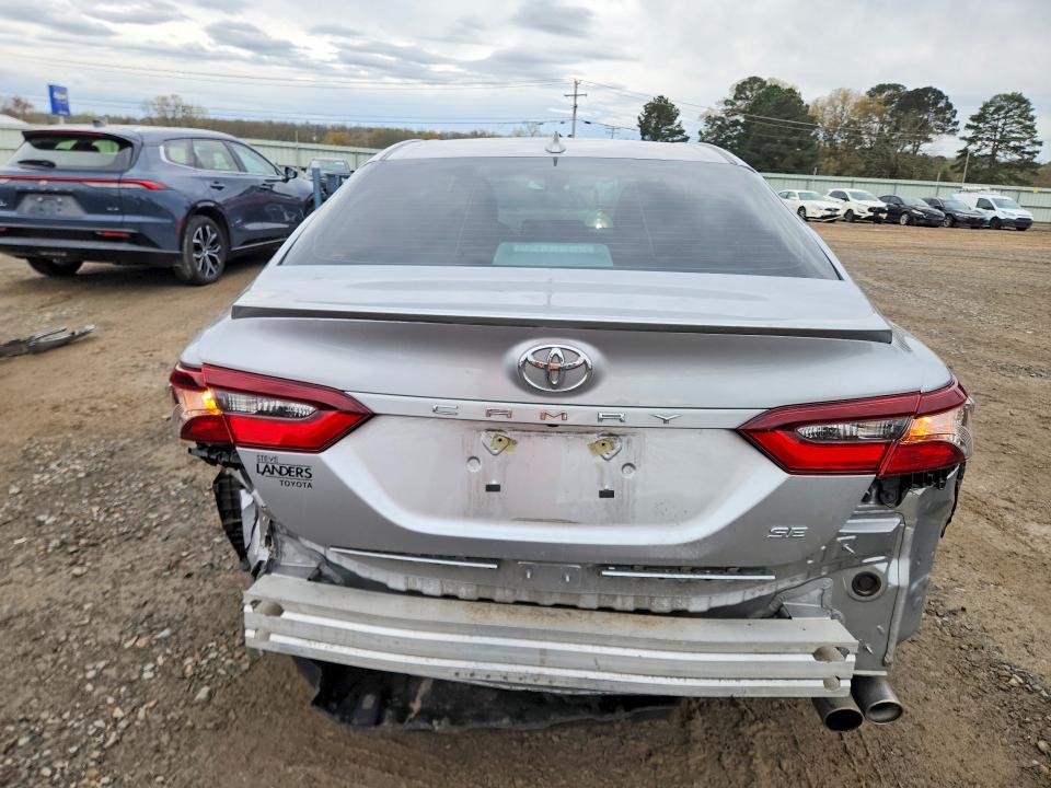2023 Toyota Camry მანქანა იყიდება აუქციონზე, vin: 4T1G11AK0PU724786, აუქციონის ნომერი: 42022746