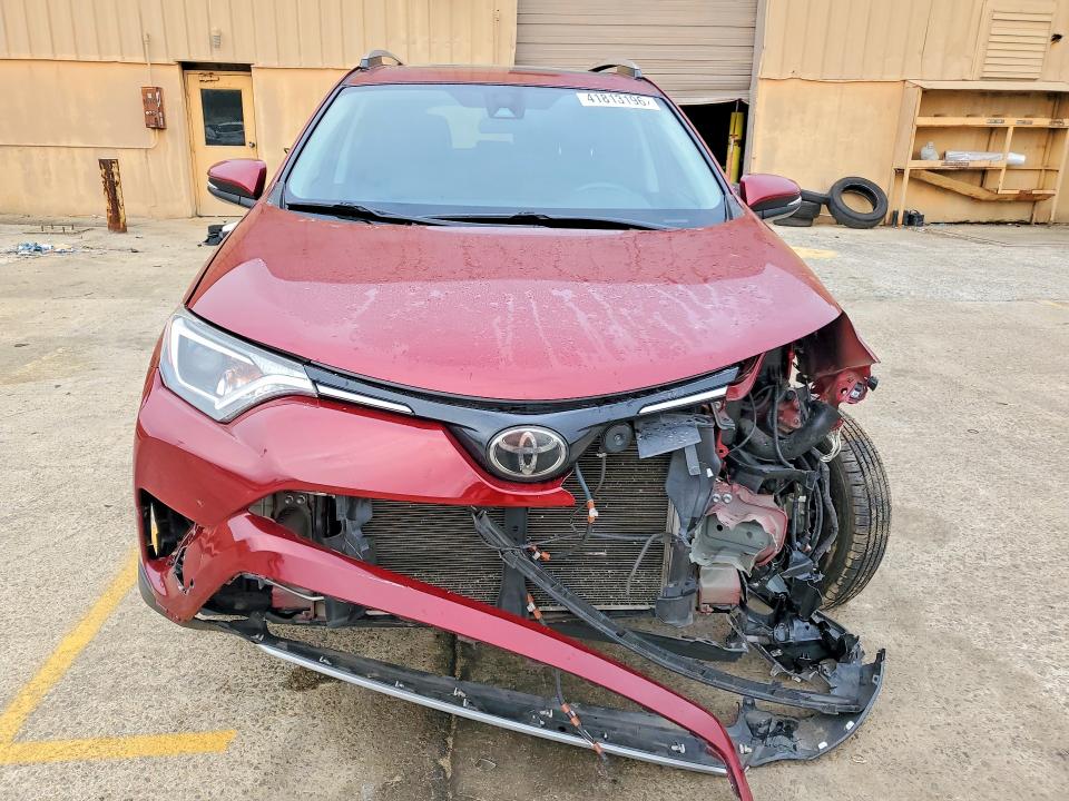 41813196 :رقم المزاد ، 2T3WFREV0JW490566 vin ، 2018 Toyota Rav4 مزاد بيع