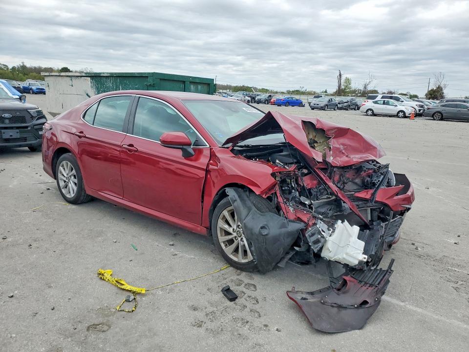 2022 Toyota Camry მანქანა იყიდება აუქციონზე, vin: 4T1C11AKXNU647713, აუქციონის ნომერი: 46651726