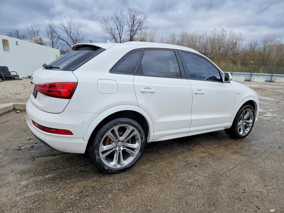 46004796 :رقم المزاد ، WA1BCCFS0JR007600 vin ، 2018 Audi Q3 مزاد بيع