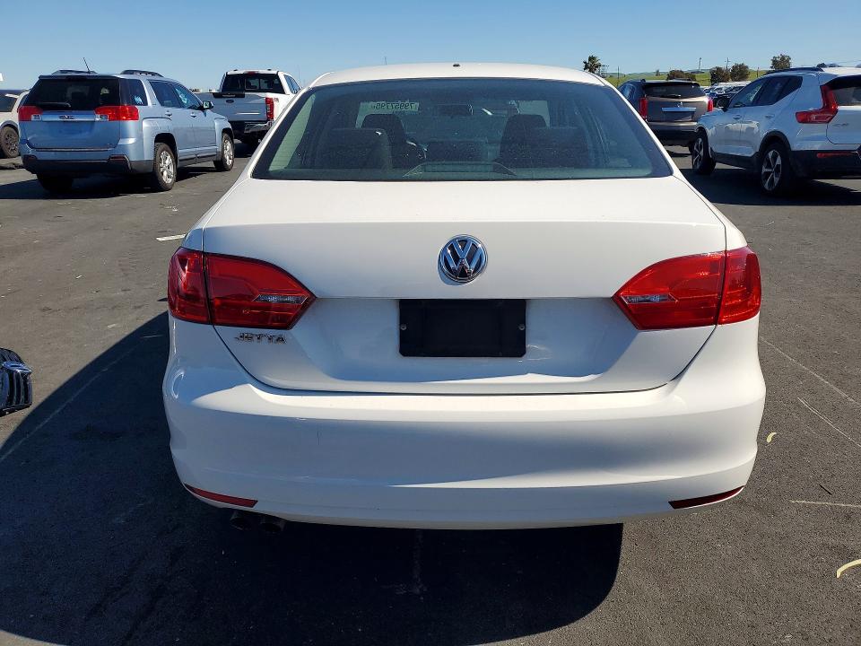 2014 Volkswagen Jetta მანქანა იყიდება აუქციონზე, vin: 3VW1K7AJ0EM372101, აუქციონის ნომერი: 79957795