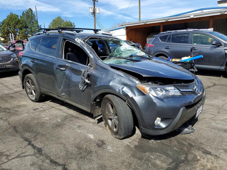 45888316 :رقم المزاد ، JTMRFREV5FD165333 vin ، 2015 Toyota Rav4 مزاد بيع