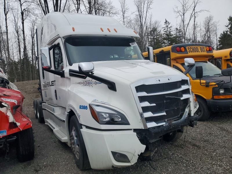46807626 :رقم المزاد ، 3AKJHHDR8JSKA0959 vin ، 2018 Freightliner Cascadia 126 مزاد بيع
