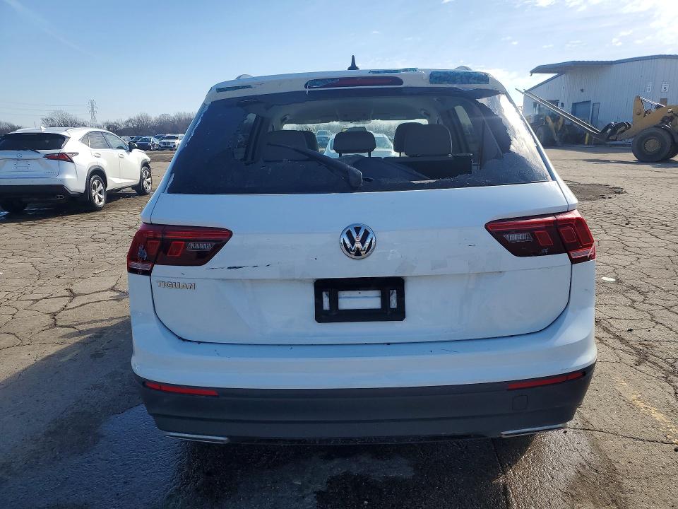 Продажа на аукционе авто 2020 Volkswagen Tiguan, vin: 3VV1B7AX8LM113443, номер лота: 46710756